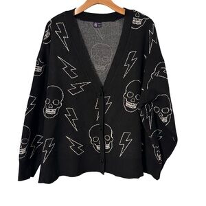 🖤 Skull & Lightning Bolt Cardigan | Cozy Goth Vibes ⚡️